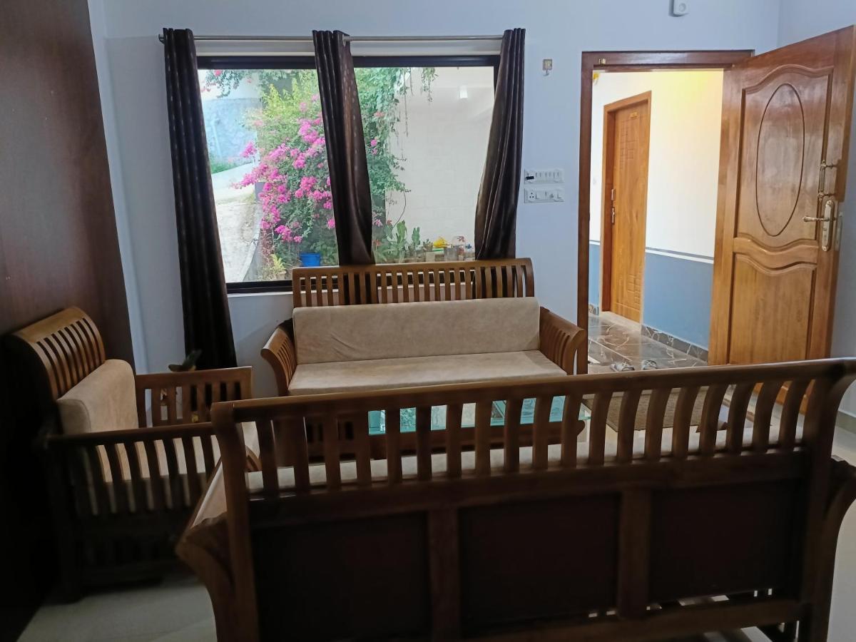 Grace Munnar Residency Bed and Breakfast Esterno foto